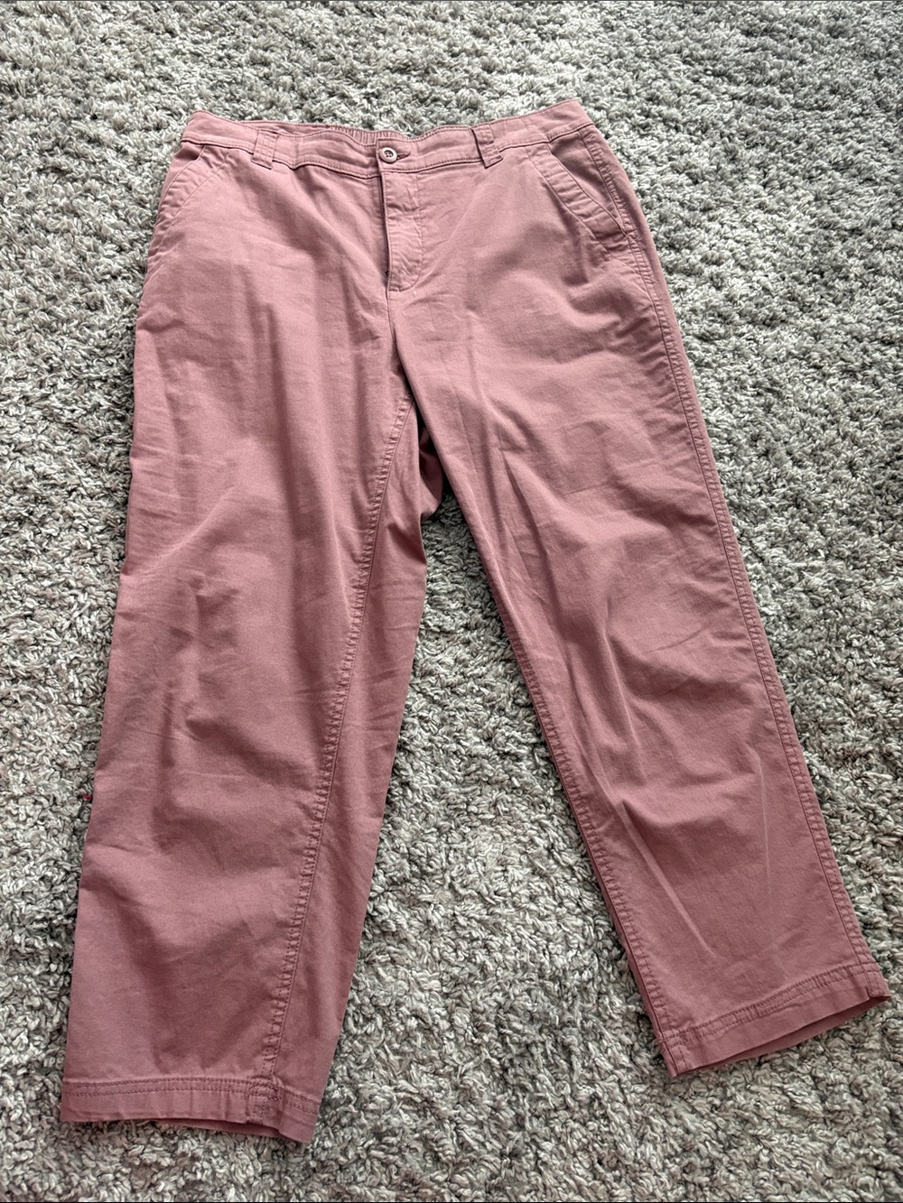 Old Navy Cropped Chino Pants in Dusty Rose